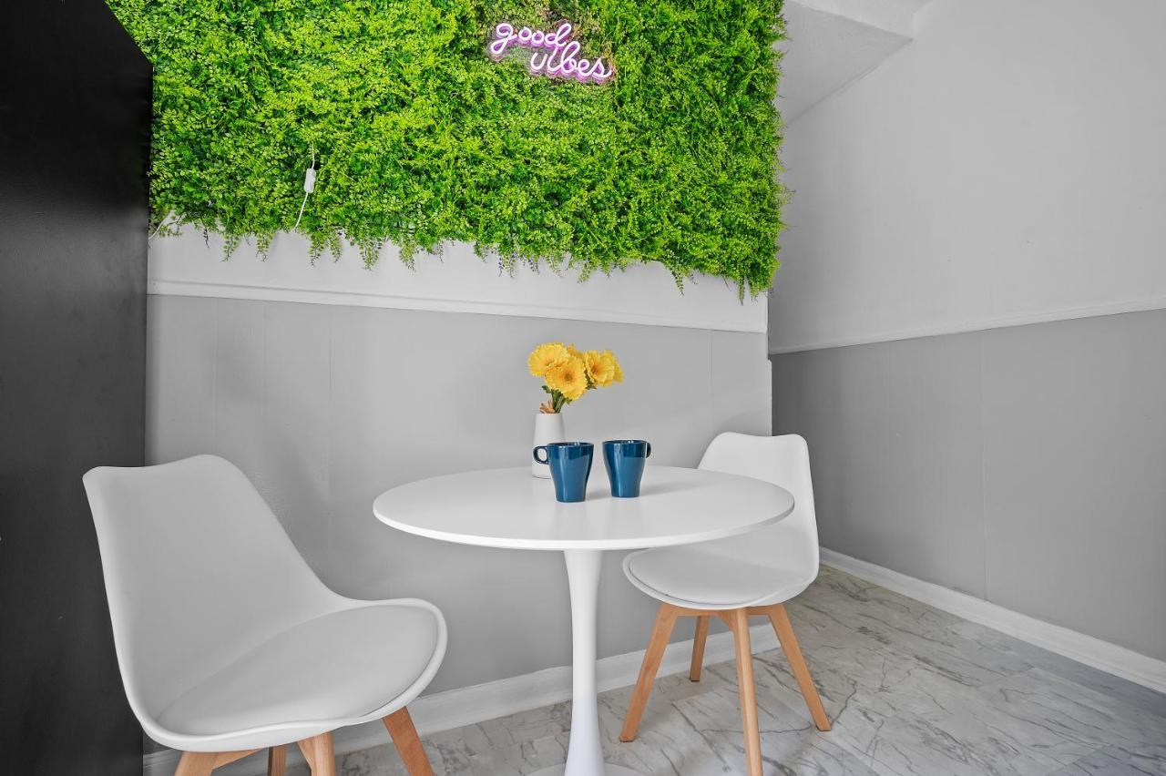 Center Of Little Italy #2 Apartment Кливланд Екстериор снимка