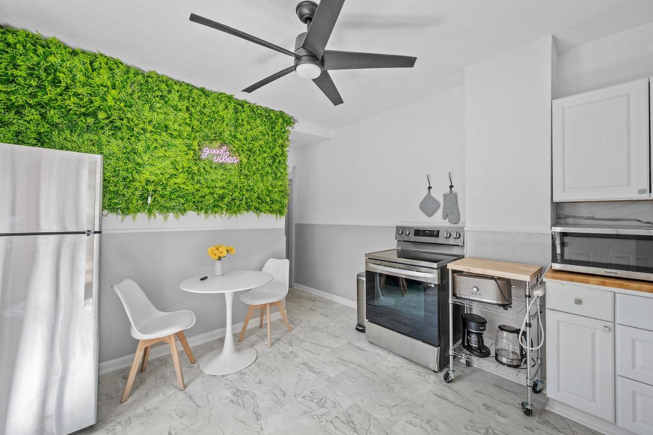 Center Of Little Italy #2 Apartment Кливланд Екстериор снимка